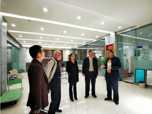 夕阳映初心，测绘绘新篇——四川测绘地理信息局离退休老干部参观地信中心侧记